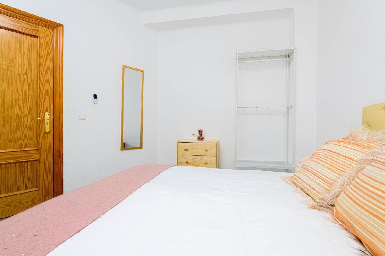 Wintowinrentals Ubicacion Fabulosa, Completo Apartamento Con Parking En El Soho De Malaga Luaran gambar