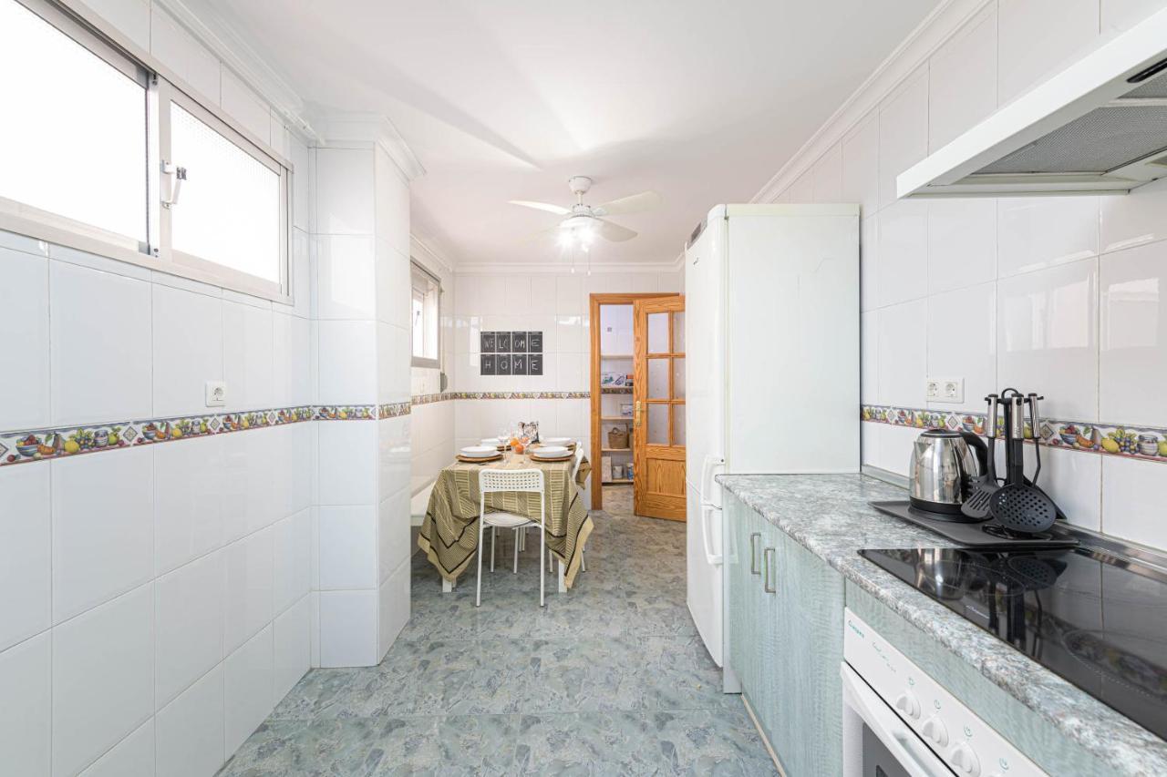 Wintowinrentals Ubicacion Fabulosa, Completo Apartamento Con Parking En El Soho De Malaga Luaran gambar