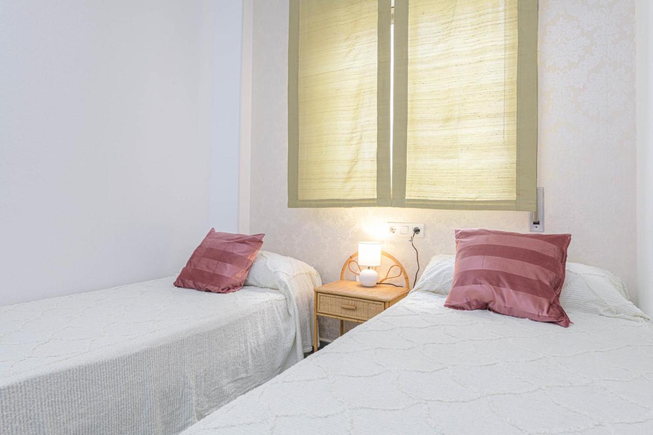 Wintowinrentals Ubicacion Fabulosa, Completo Apartamento Con Parking En El Soho De Malaga Luaran gambar