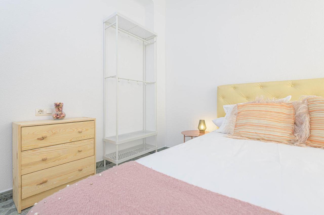 Wintowinrentals Ubicacion Fabulosa, Completo Apartamento Con Parking En El Soho De Malaga Luaran gambar
