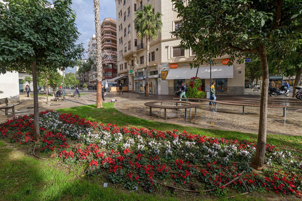 Wintowinrentals Ubicacion Fabulosa, Completo Apartamento Con Parking En El Soho De Malaga Luaran gambar
