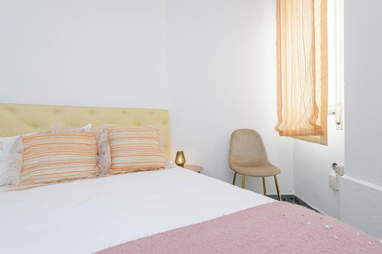 Wintowinrentals Ubicacion Fabulosa, Completo Apartamento Con Parking En El Soho De Malaga Luaran gambar