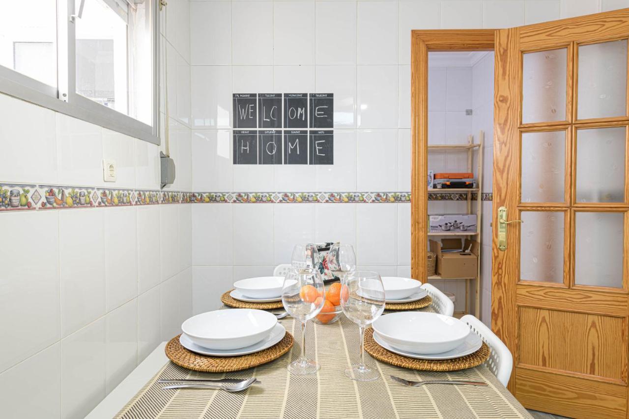 Wintowinrentals Ubicacion Fabulosa, Completo Apartamento Con Parking En El Soho De Malaga Luaran gambar