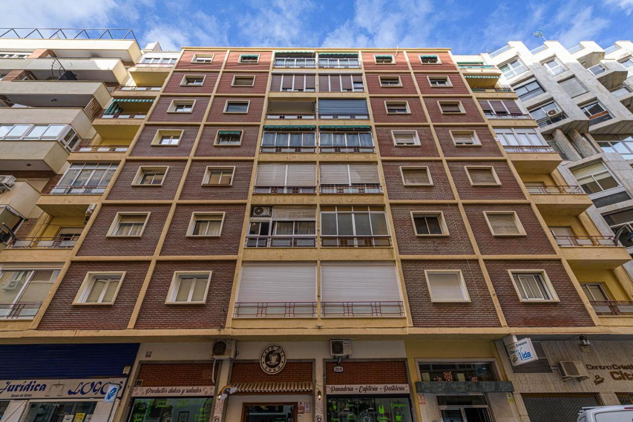 Wintowinrentals Ubicacion Fabulosa, Completo Apartamento Con Parking En El Soho De Malaga Luaran gambar