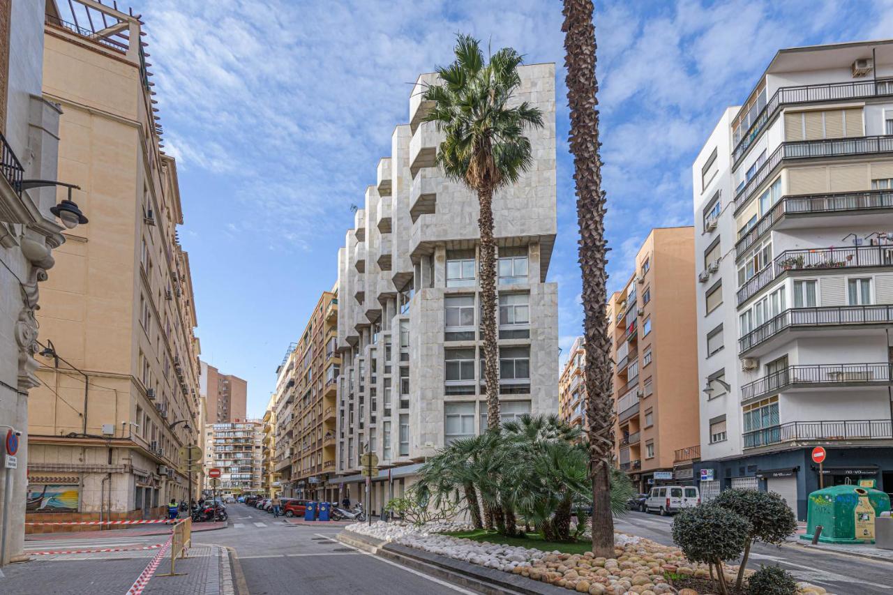 Wintowinrentals Ubicacion Fabulosa, Completo Apartamento Con Parking En El Soho De Malaga Luaran gambar