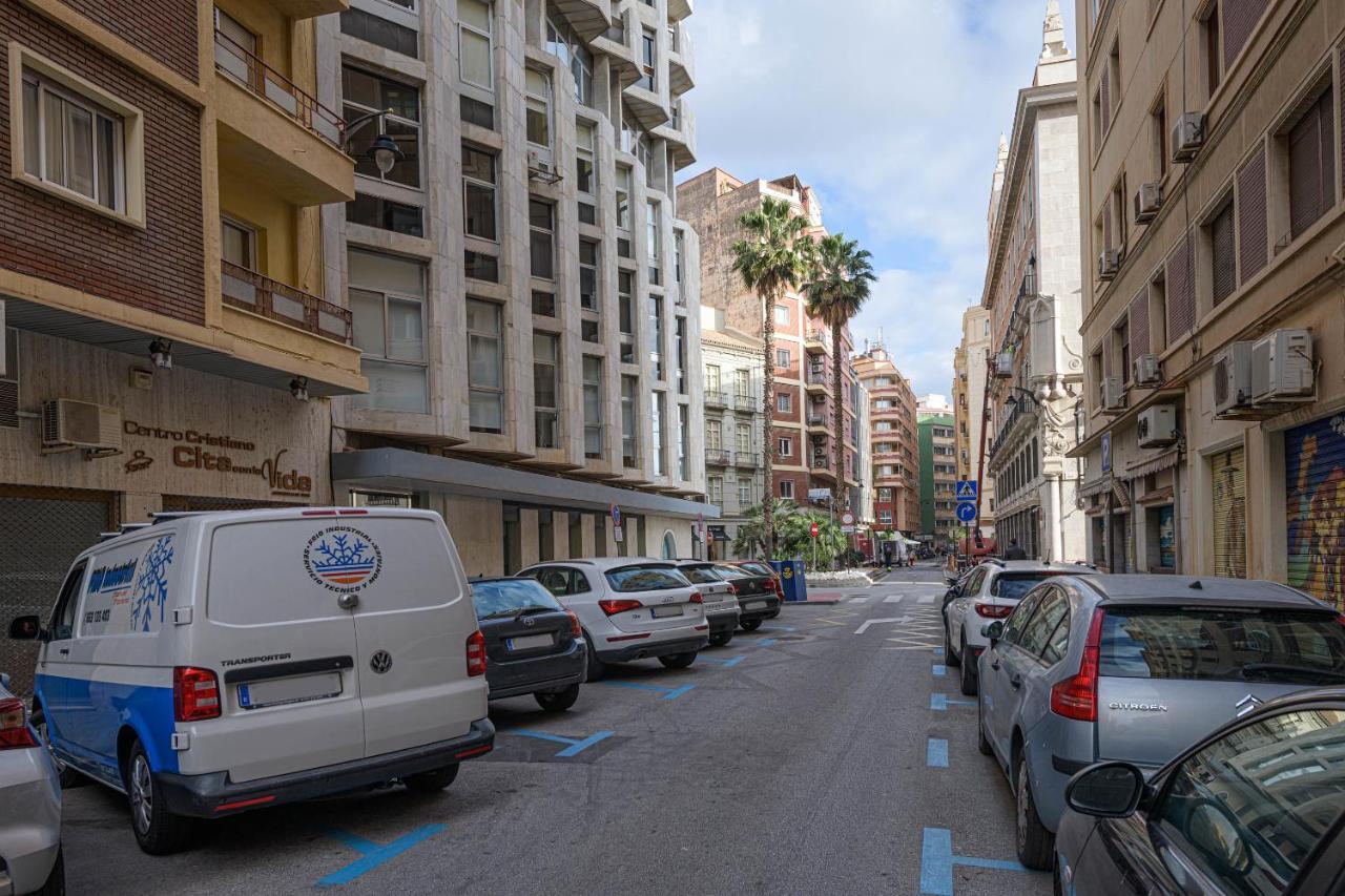 Wintowinrentals Ubicacion Fabulosa, Completo Apartamento Con Parking En El Soho De Malaga Luaran gambar